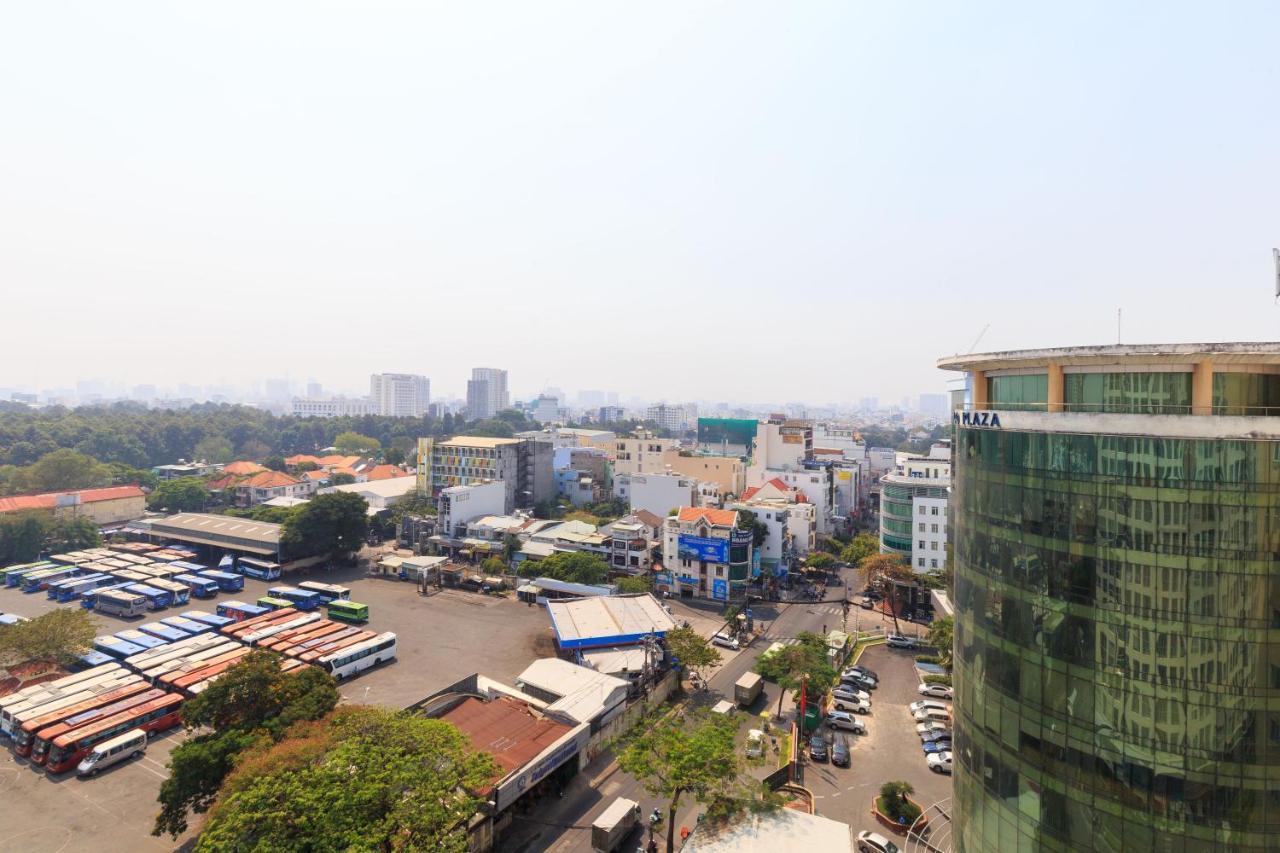 Sky Center Near Airport Lägenhet Ho Chi Minh-staden Exteriör bild